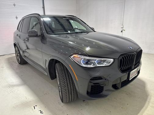2022 BMW X5 M50i