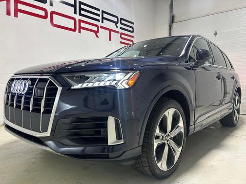 Waitomo Blue Metallic 2023 Audi Q7 55 Premium Plus