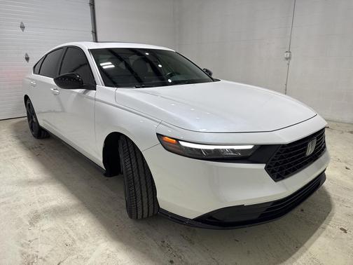 2023 Honda Accord Hybrid Sport-L