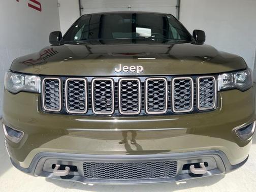 2016 Jeep Grand Cherokee 75th Anniversary