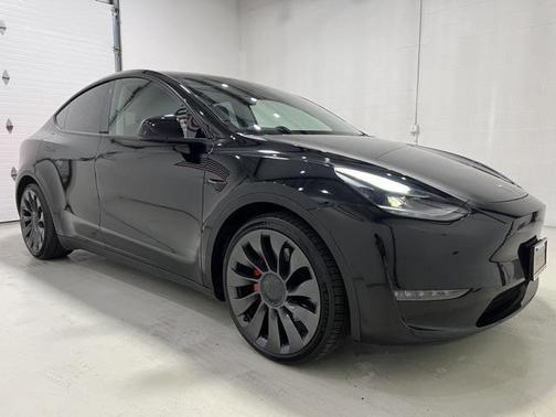 Solid Black 2022 Tesla Model Y Performance Dual Motor All-Wheel Drive