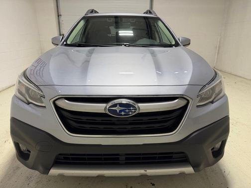 Ice Silver Metallic 2020 Subaru Outback Limited XT