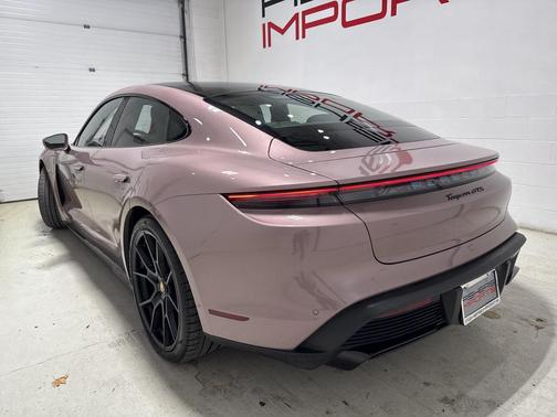 2023 Porsche Taycan GTS