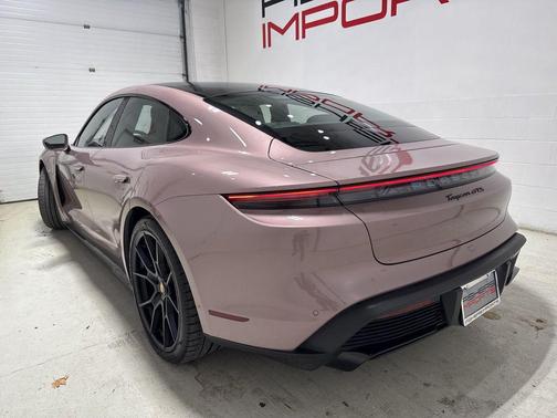 2023 Porsche Taycan GTS