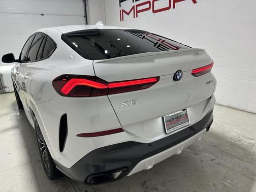 2023 BMW X6 xDrive40i