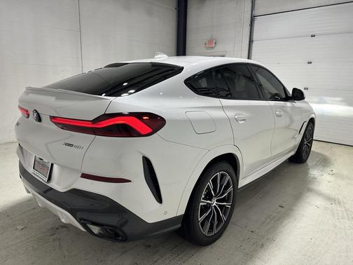 2023 BMW X6 xDrive40i