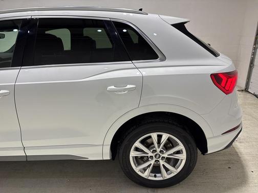 2022 Audi Q3 45 S line Premium