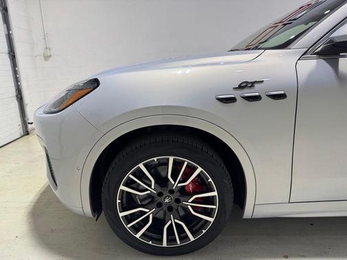 Silver 2023 Maserati Grecale GT