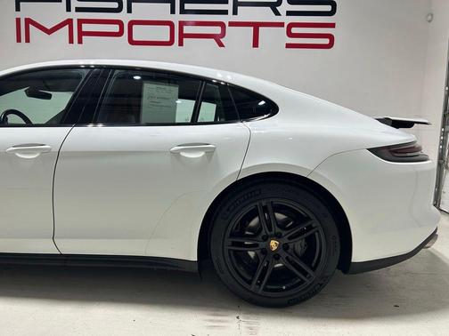 White 2018 Porsche Panamera 4S