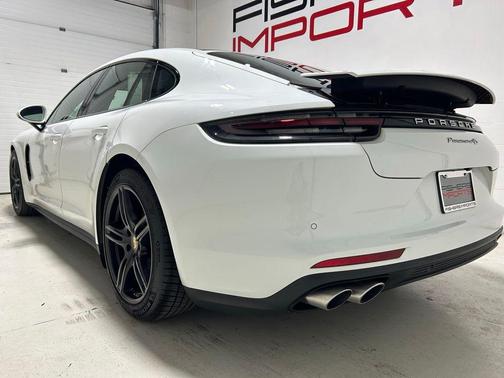 White 2018 Porsche Panamera 4S