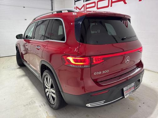 2023 Mercedes-Benz EQB 300 4MATIC