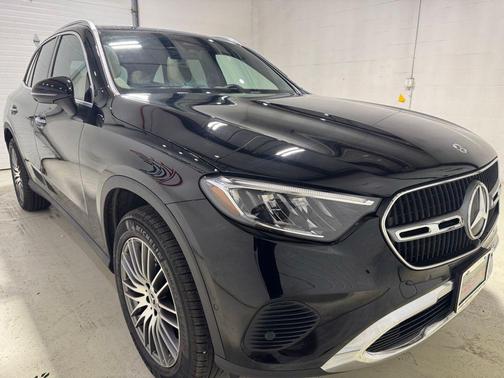 Black 2026 Mercedes-Benz GLC 300 4MATIC