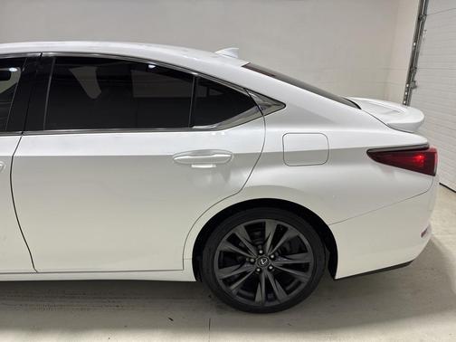2019 Lexus ES 350 Base