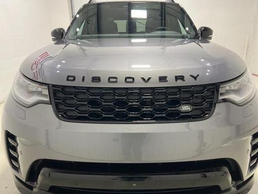 2024 Land Rover Discovery P300 Dynamic SE