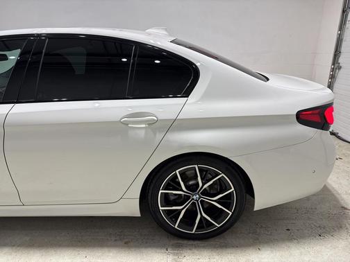 2021 BMW 530 xDrive