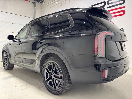 Ebony Black 2025 Kia Telluride SX Prestige X-Line