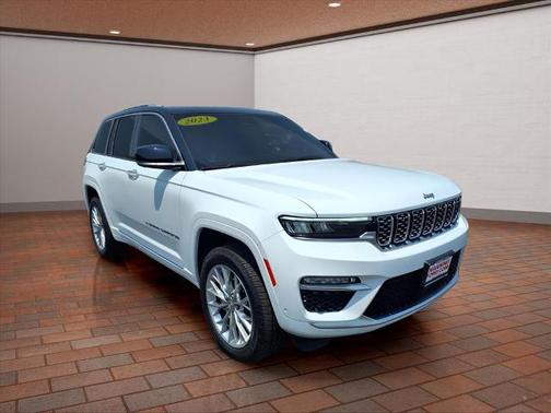 2023 Jeep Grand Cherokee SUMMIT