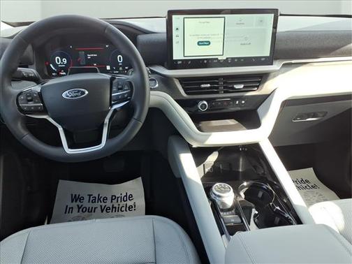 White Metallic 2026 Ford Explorer Platinum