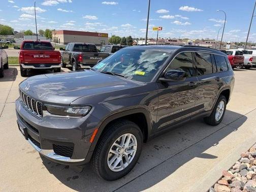 Baltic Gray 2026 Jeep Grand Cherokee L Laredo
