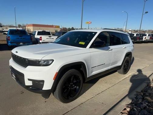 2024 Jeep Grand Cherokee L Laredo