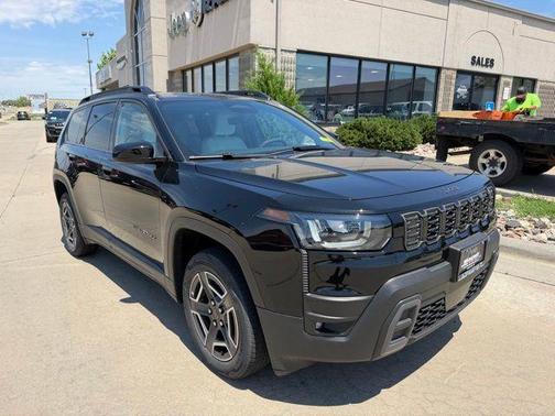 Diamond Black 2026 Jeep Cherokee LAREDO/LIMITED