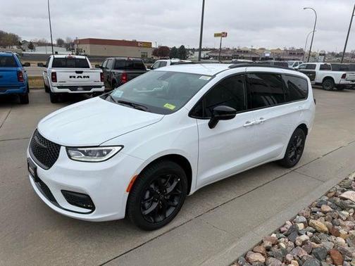 Bright White 2026 Chrysler Pacifica Select AWD