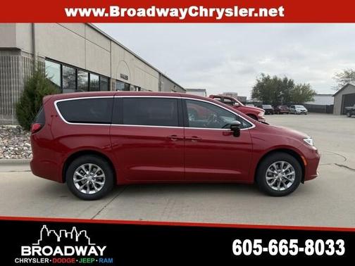 2026 Chrysler Pacifica Select AWD