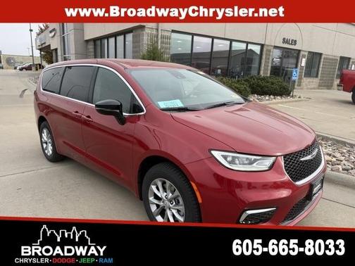 2026 Chrysler Pacifica Select AWD