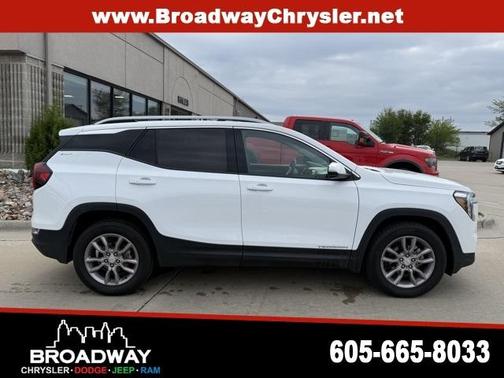 2024 GMC Terrain SLT