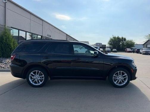 DB Black Crystal Clearcoat 2024 Dodge Durango GT