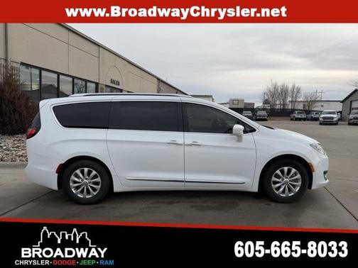 2018 Chrysler Pacifica Touring-L Plus