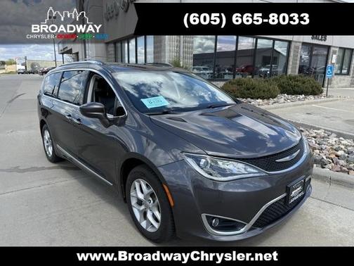 2019 Chrysler Pacifica Touring-L