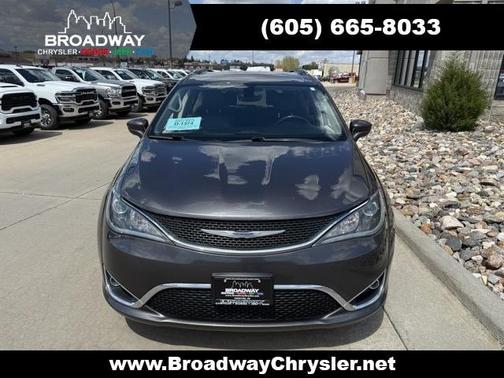 2019 Chrysler Pacifica Touring-L