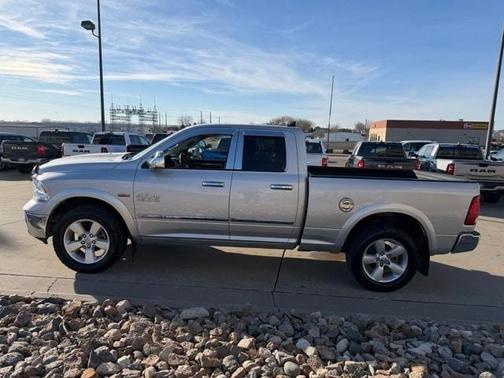 2015 RAM 1500 SLT