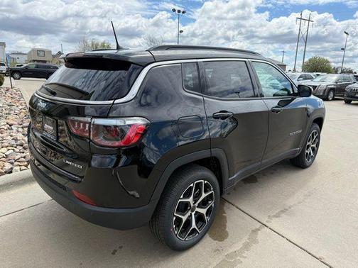 Diamond Black 2025 Jeep Compass Limited