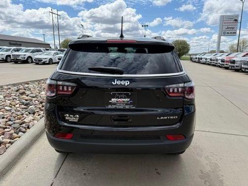Diamond Black 2025 Jeep Compass Limited