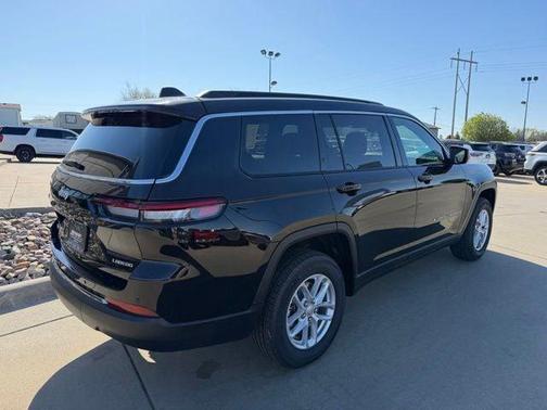 Diamond Black 2026 Jeep Grand Cherokee L Laredo