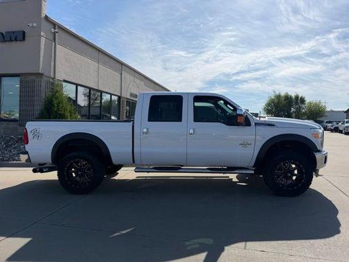 Oxford White 2016 Ford F-250 Lariat