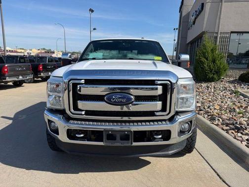 Oxford White 2016 Ford F-250 Lariat