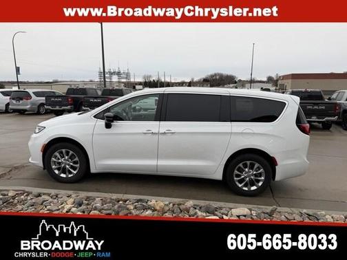 2024 Chrysler Pacifica Touring-L