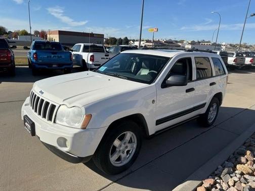 2005 Jeep Grand Cherokee Laredo