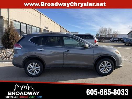 2016 Nissan Rogue SV