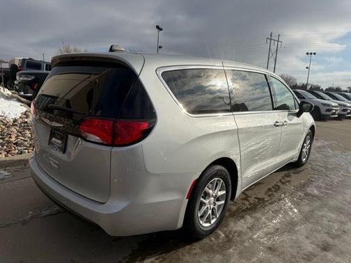 2026 Chrysler Voyager LX