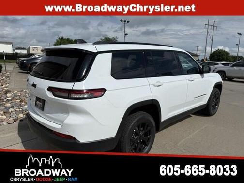 2025 Jeep Grand Cherokee L Laredo