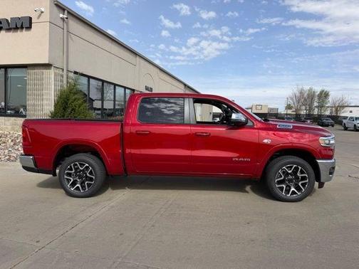 Molten Red Pearlcoat 2026 RAM 1500 Laramie
