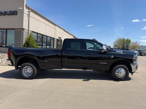 Diamond Black 2026 RAM 3500 Laramie