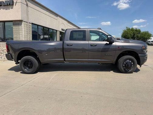 Granite Crystal 2026 RAM 3500 Big Horn