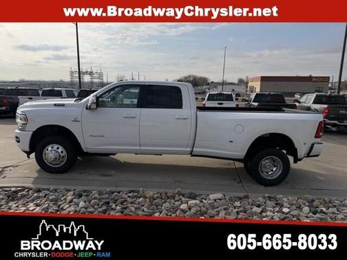 2024 RAM 3500 Laramie