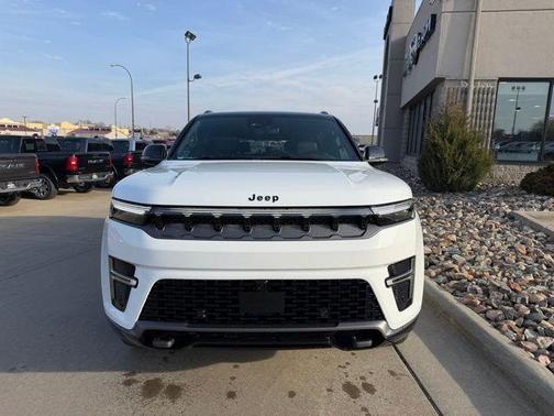 2026 Jeep Grand Wagoneer Base