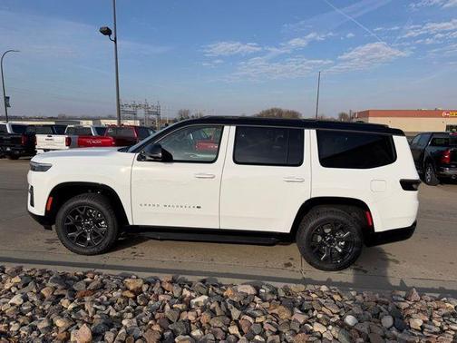 2026 Jeep Grand Wagoneer Base